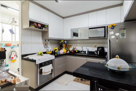 Apartamento à venda com 70m², 2 quartos e 1 vaga Apartamento à venda com 70m², 2 quartos e 1 vagaCozinha