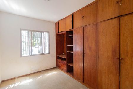 Quarto 1 de casa para alugar com 3 quartos, 348m² em Alto de Pinheiros, São Paulo