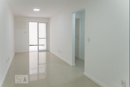 Apartamento à venda com 76m², 2 quartos e 1 vagaSala