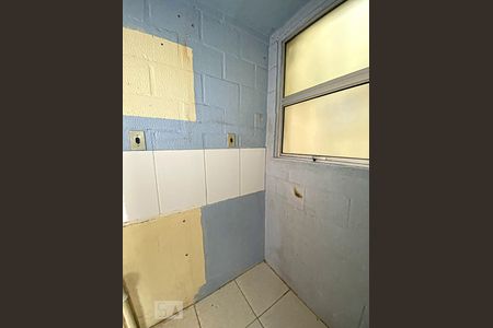 Cozinha e lavanderia de apartamento à venda com 2 quartos, 50m² em São João Batista, São Leopoldo