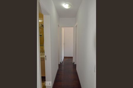 Corredor de apartamento à venda com 2 quartos, 80m² em Cosme Velho, Rio de Janeiro