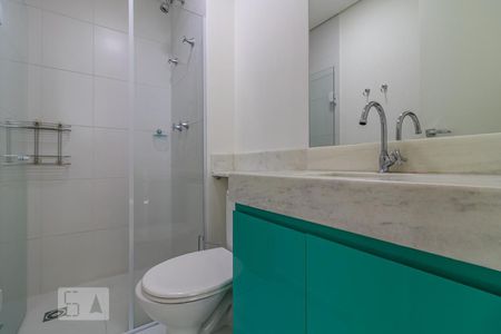 Banheiro de kitnet/studio para alugar com 1 quarto, 26m² em Bethaville I, Barueri