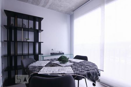 Varanda de kitnet/studio para alugar com 1 quarto, 29m² em Bom Retiro, São Paulo