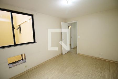 Quarto 1  de apartamento para alugar com 2 quartos, 65m² em Olaria, Rio de Janeiro