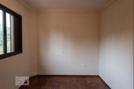 Quarto 1 de casa para alugar com 2 quartos, 75m² em Vila Carrão, São Paulo