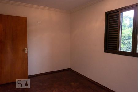 quarto 1 de casa para alugar com 2 quartos, 75m² em Vila Carrão, São Paulo