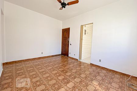 Sala de apartamento para alugar com 3 quartos, 70m² em Ramos, Rio de Janeiro