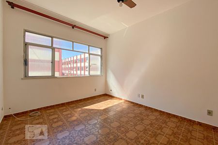 Sala de apartamento para alugar com 3 quartos, 70m² em Ramos, Rio de Janeiro