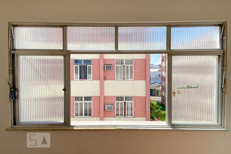 Sala de apartamento para alugar com 3 quartos, 70m² em Ramos, Rio de Janeiro