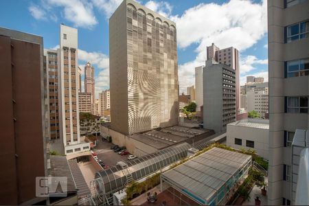 Varanda de apartamento para alugar com 1 quarto, 50m² em Centro, Curitiba