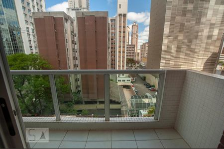 Varanda de apartamento para alugar com 1 quarto, 50m² em Centro, Curitiba