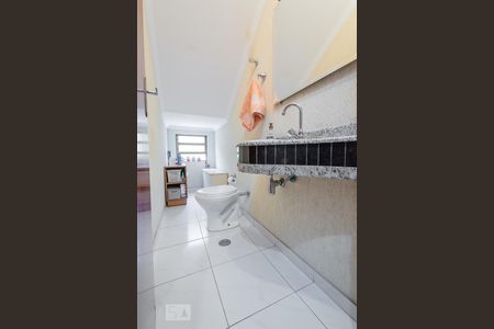 Lavabo de casa à venda com 3 quartos, 200m² em Vila Gea, São Paulo