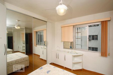 Quarto de apartamento para alugar com 1 quarto, 60m² em Catete, Rio de Janeiro
