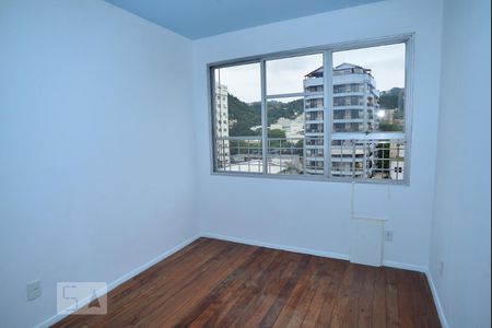 Quarto 1 de apartamento para alugar com 2 quartos, 66m² em Botafogo, Rio de Janeiro
