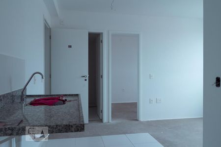 Sala e cozinha de apartamento para alugar com 2 quartos, 34m² em Santana, São Paulo