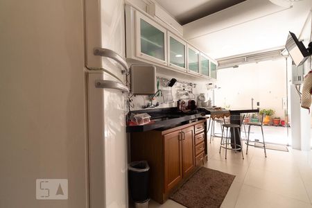 Cozinha de apartamento para alugar com 2 quartos, 67m² em Petrópolis, Porto Alegre