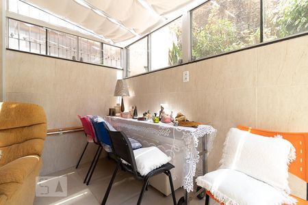 Sala de apartamento para alugar com 2 quartos, 67m² em Petrópolis, Porto Alegre