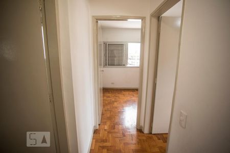 Corredor de apartamento para alugar com 2 quartos, 88m² em Jardim Brasil (Zona Sul), São Paulo