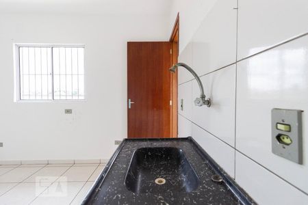 Cozinha de casa de condomínio para alugar com 2 quartos, 50m² em Vila Mangalot, São Paulo