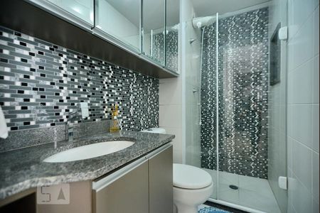 Banheiro de apartamento para alugar com 1 quarto, 30m² em Água Branca, São Paulo