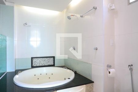 Banheiro da Suíte de apartamento à venda com 2 quartos, 153m² em São Lucas, Belo Horizonte