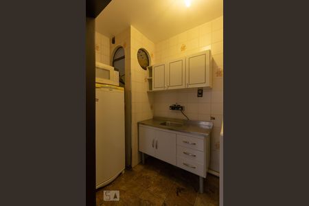 cozinha de kitnet/studio para alugar com 1 quarto, 26m² em Independência, Porto Alegre