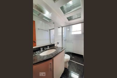 Banheiro de apartamento à venda com 4 quartos, 140m² em União , Belo Horizonte