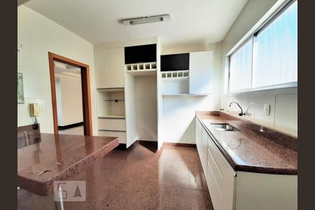 Cozinha de apartamento à venda com 4 quartos, 140m² em União , Belo Horizonte