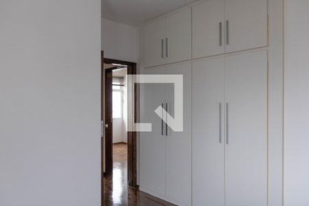 Quarto 1 de apartamento para alugar com 2 quartos, 80m² em Alto Barroca, Belo Horizonte