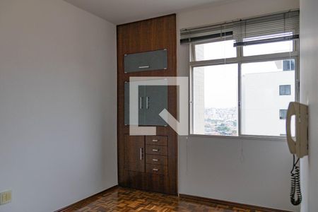 Sala 2 de apartamento para alugar com 2 quartos, 80m² em Alto Barroca, Belo Horizonte