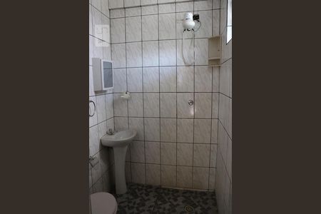 Banheiro de casa para alugar com 1 quarto, 30m² em Vila Guaraciaba, Santo André