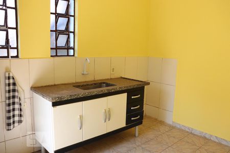 Cozinha de casa para alugar com 1 quarto, 30m² em Vila Guaraciaba, Santo André