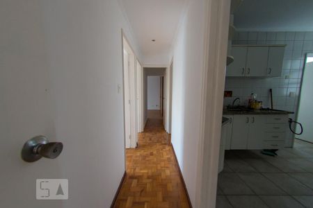 Corredor de apartamento à venda com 3 quartos, 115m² em Cerqueira César, São Paulo
