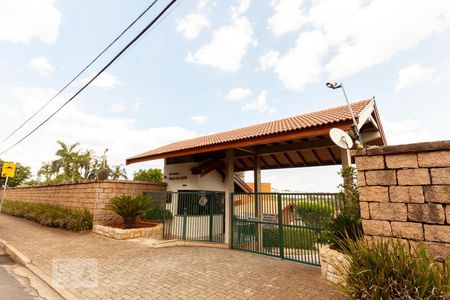 Casa de condomínio à venda com 400m², 4 quartos e 2 vagas Casa de condomínio à venda com 400m², 4 quartos e 2 vagasfachada