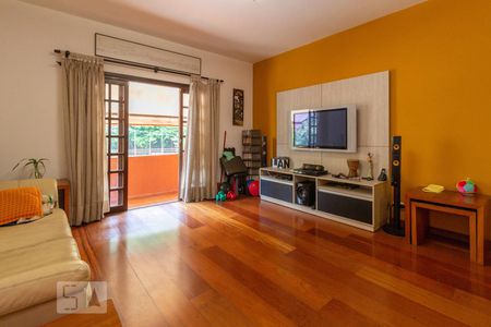 Sala de casa à venda com 3 quartos, 160m² em Jardim das Vertentes, São Paulo