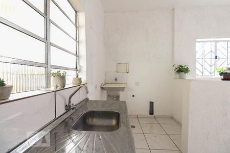 Cozinha  de casa para alugar com 2 quartos, 65m² em Vila Carrão, São Paulo