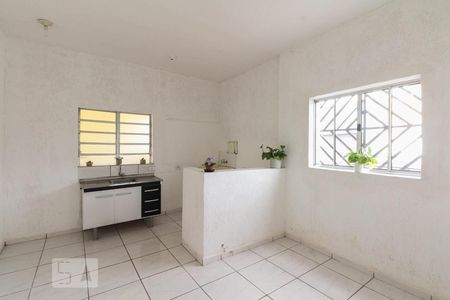 Sala  de casa para alugar com 2 quartos, 65m² em Vila Carrão, São Paulo