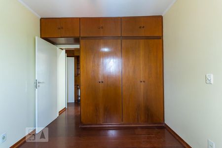 Quarto da suíte - Armários de apartamento à venda com 1 quarto, 56m² em Centro, Campinas