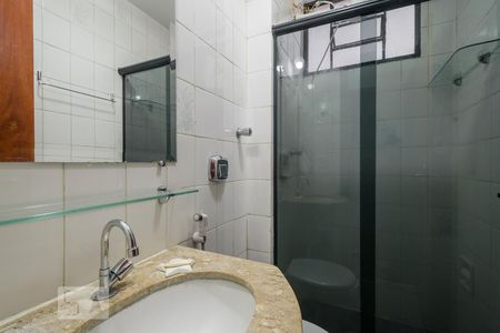 Banheiro de apartamento à venda com 3 quartos, 64m² em Liberdade, Belo Horizonte