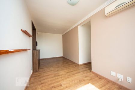 Sala de apartamento à venda com 3 quartos, 68m² em Jardim Itu Sabará, Porto Alegre