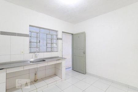 Sala/Cozinha de casa para alugar com 1 quarto, 35m² em Santo Antônio, Osasco