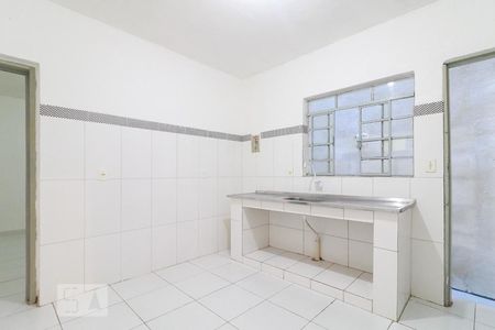 Sala/Cozinha de casa para alugar com 1 quarto, 35m² em Santo Antônio, Osasco