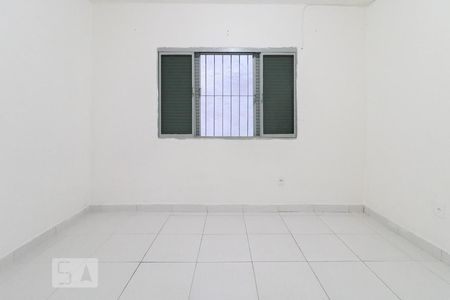 Quarto de casa para alugar com 1 quarto, 35m² em Santo Antônio, Osasco