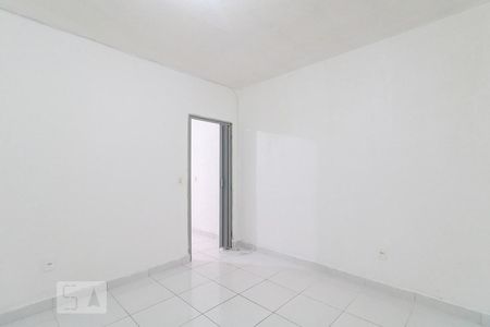 Quarto de casa para alugar com 1 quarto, 35m² em Santo Antônio, Osasco