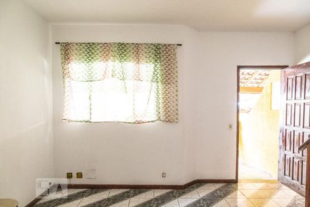 Sala de casa de condomínio para alugar com 2 quartos, 65m² em Vila Carmosina, São Paulo