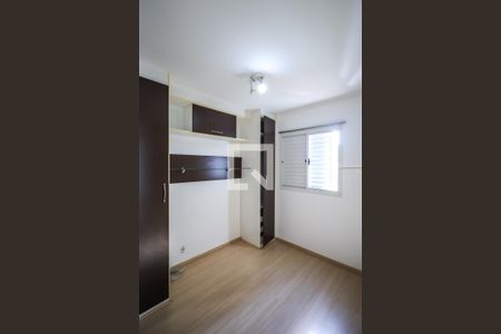 Quarto 1 de apartamento para alugar com 2 quartos, 52m² em Vila Firmiano Pinto, São Paulo