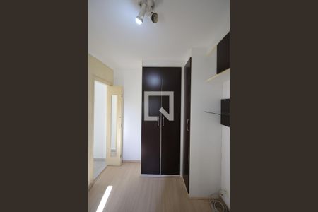 Quarto 1 de apartamento para alugar com 2 quartos, 52m² em Vila Firmiano Pinto, São Paulo