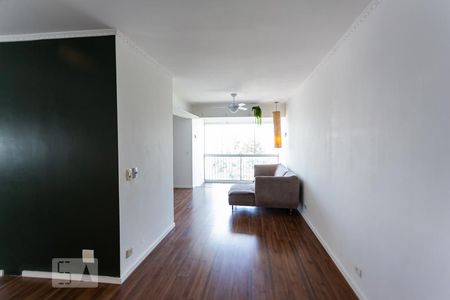 Sala de apartamento para alugar com 3 quartos, 80m² em Butantã, São Paulo