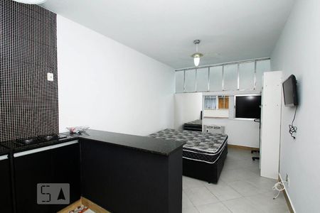 Sala/Cozinha de kitnet/studio para alugar com 1 quarto, 23m² em Botafogo, Rio de Janeiro