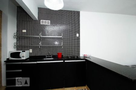 Cozinha de kitnet/studio para alugar com 1 quarto, 23m² em Botafogo, Rio de Janeiro